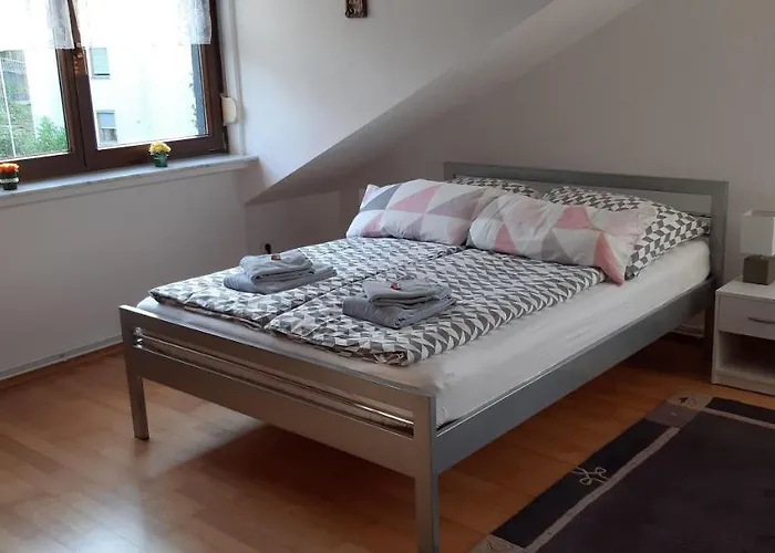 Apartamento Ferienwohnung-zweiburgenblick