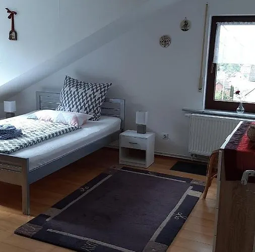 Apartamento Ferienwohnung-zweiburgenblick